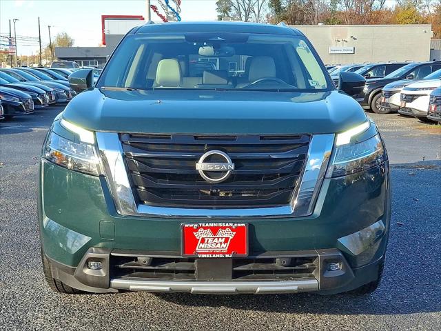 2022 Nissan Pathfinder SL 4WD