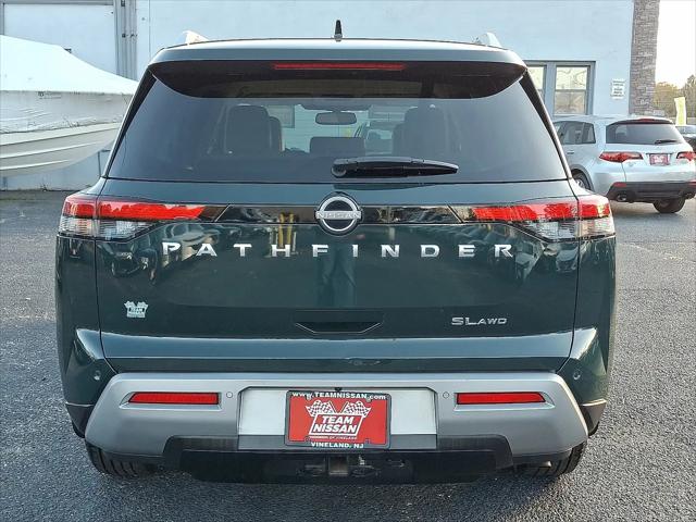2022 Nissan Pathfinder SL 4WD