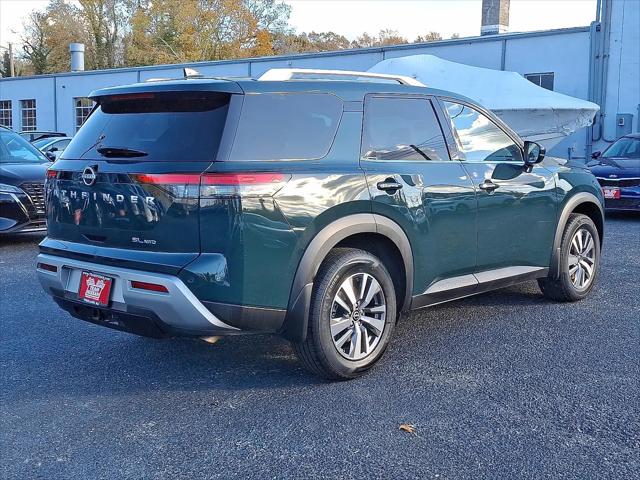2022 Nissan Pathfinder SL 4WD