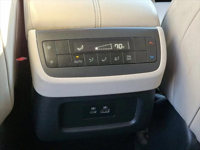 2022 Nissan Pathfinder SL 4WD