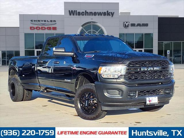 2022 RAM 3500 Tradesman Crew Cab 4x4 8 Box