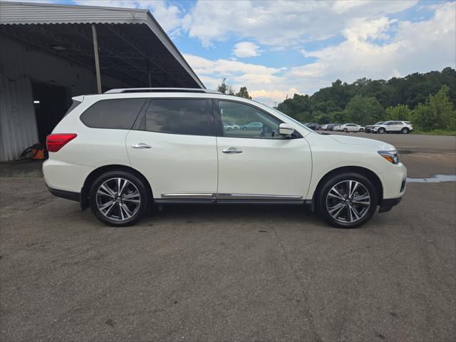 2020 Nissan Pathfinder Platinum 2WD