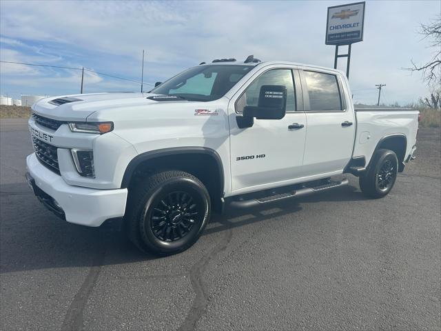 2022 Chevrolet Silverado 3500HD 4WD Crew Cab Standard Bed LT