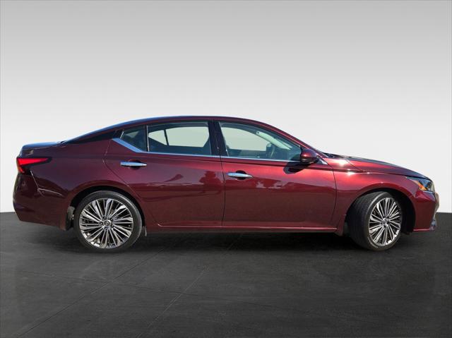 2024 Nissan Altima SL FWD
