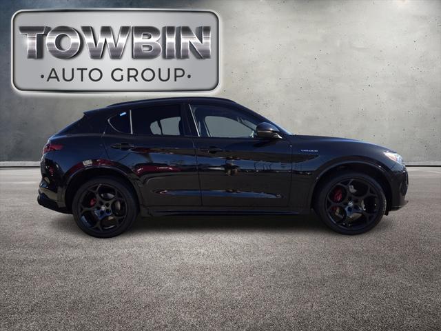 2022 Alfa Romeo Stelvio Veloce Ti AWD 2022 Alfa Romeo Stelvio Veloce Ti AWD