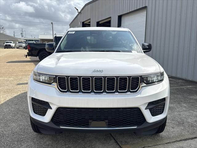 2025 Jeep Grand Cherokee GRAND CHEROKEE LAREDO A 4X2