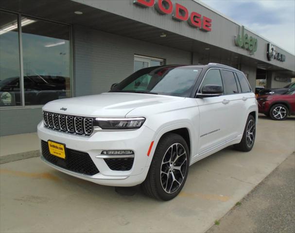 2022 Jeep Grand Cherokee Summit Reserve 4x4 2022 Jeep Grand Cherokee Summit Reserve 4x4
