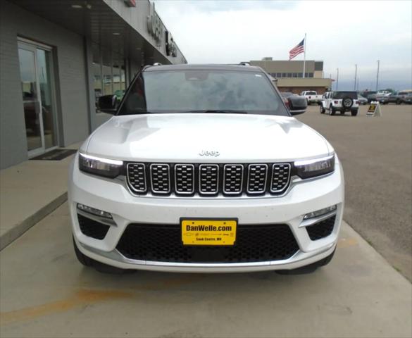2022 Jeep Grand Cherokee Summit Reserve 4x4 2022 Jeep Grand Cherokee Summit Reserve 4x4