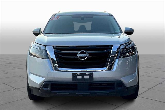 2025 Nissan Pathfinder SV FWD