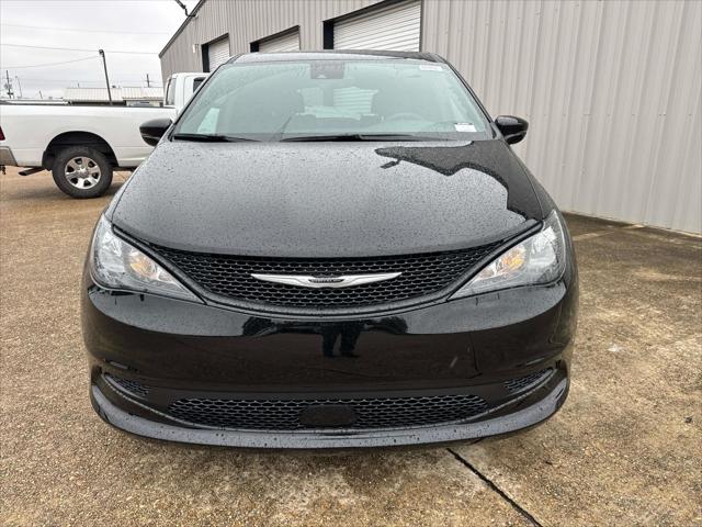 2026 Chrysler Voyager VOYAGER LX