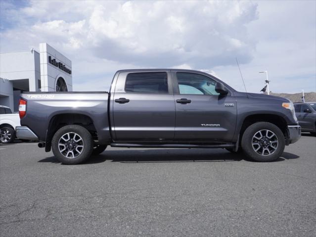 2017 Toyota Tundra SR5 5.7L V8
