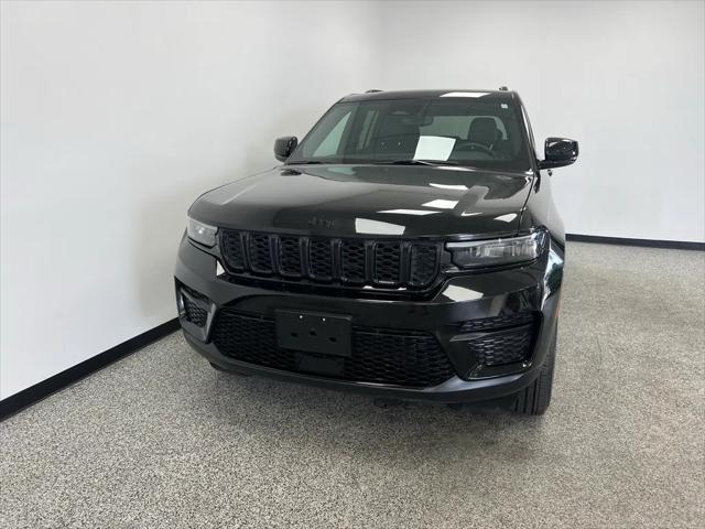 2024 Jeep Grand Cherokee Altitude 4x4 2024 Jeep Grand Cherokee Altitude 4x4