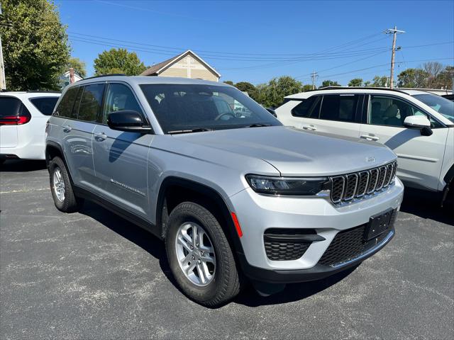 2024 Jeep Grand Cherokee Laredo 4x4 2024 Jeep Grand Cherokee Laredo 4x4