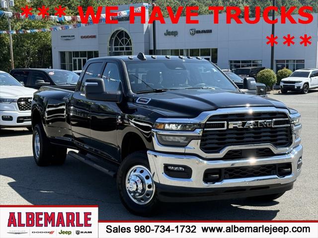2025 RAM 3500 Tradesman Crew Cab 4x4 8 Box