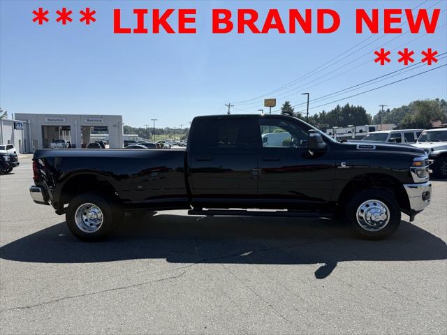 2025 RAM 3500 Tradesman Crew Cab 4x4 8 Box 2025 RAM 3500 Tradesman Crew Cab 4x4 8 Box