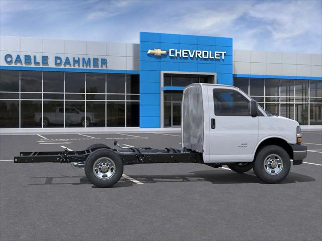 2025 Chevrolet Express Cutaway Work Van