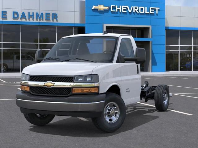 2025 Chevrolet Express Cutaway Work Van