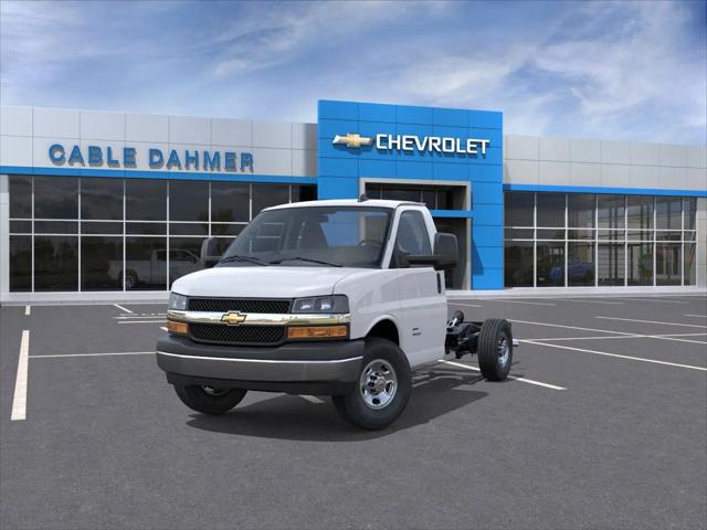 2025 Chevrolet Express Cutaway Work Van
