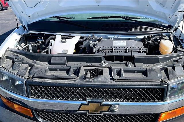 2025 Chevrolet Express Cutaway Work Van
