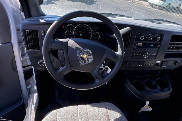 2025 Chevrolet Express Cutaway Work Van