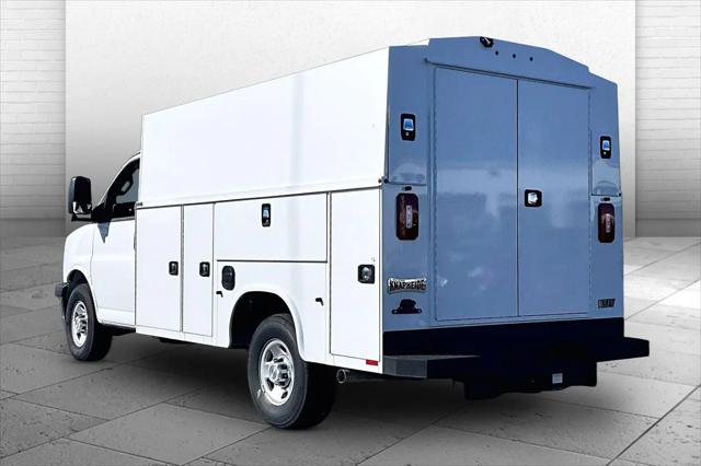 2025 Chevrolet Express Cutaway Work Van