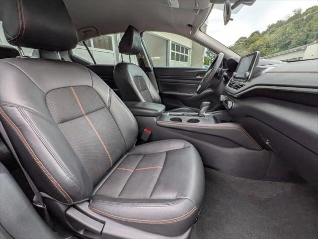 2020 Nissan Altima SR FWD