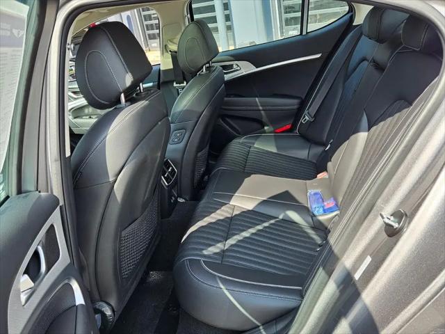 2026 Genesis G70 2.5T RWD Prestige