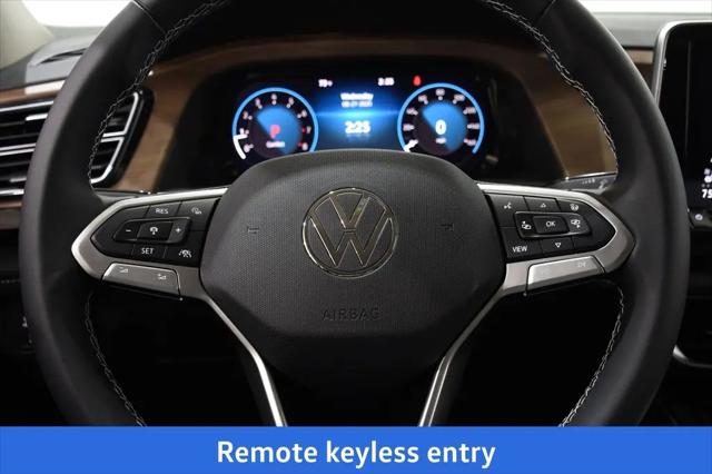 2026 Volkswagen Atlas SE with Technology