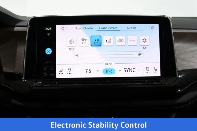 2026 Volkswagen Atlas SE with Technology