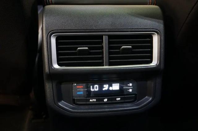 2026 Volkswagen Atlas Peak Edition