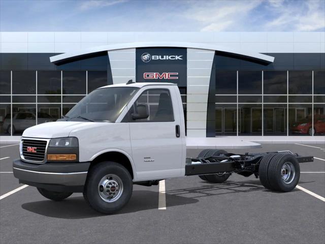 2025 GMC Savana Cutaway 4500 Van