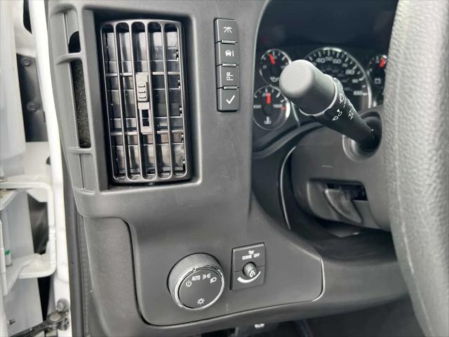 2025 GMC Savana Cutaway Work Van
