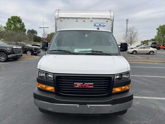 2025 GMC Savana Cutaway Work Van