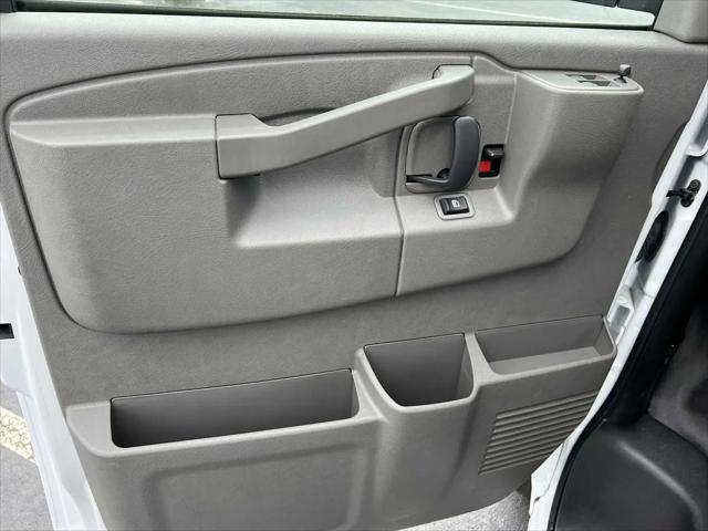 2025 GMC Savana Cutaway Work Van