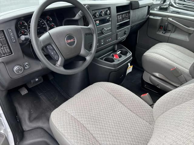 2025 GMC Savana Cutaway Work Van