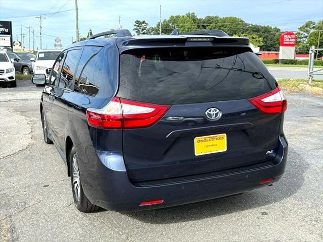 2019 Toyota Sienna XLE 8 Passenger