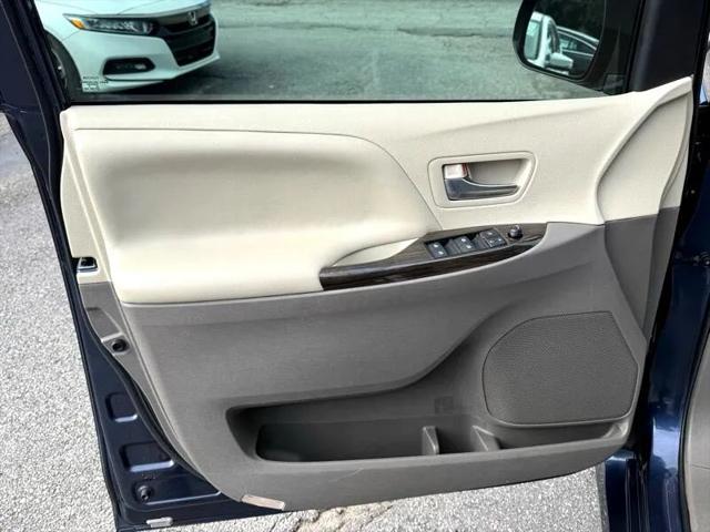 2019 Toyota Sienna XLE 8 Passenger