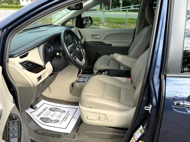 2019 Toyota Sienna XLE 8 Passenger