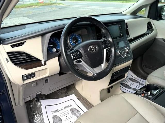 2019 Toyota Sienna XLE 8 Passenger