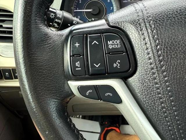 2019 Toyota Sienna XLE 8 Passenger