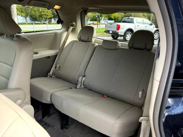 2019 Toyota Sienna XLE 8 Passenger
