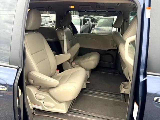 2019 Toyota Sienna XLE 8 Passenger