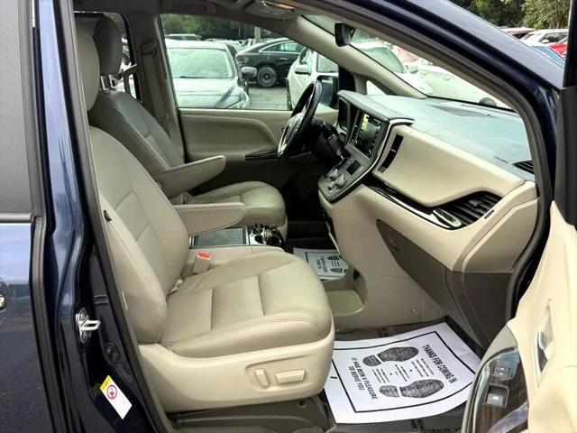 2019 Toyota Sienna XLE 8 Passenger