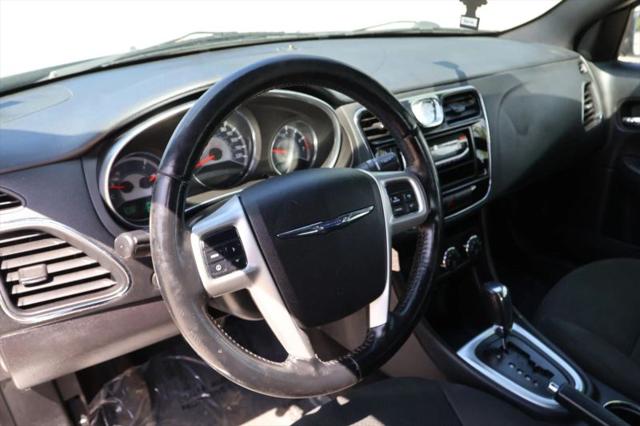 2012 Chrysler 200 Touring