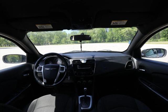 2012 Chrysler 200 Touring