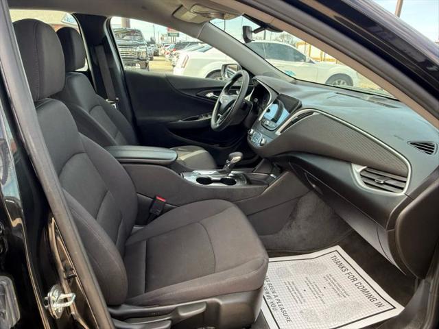 2022 Chevrolet Malibu FWD LT