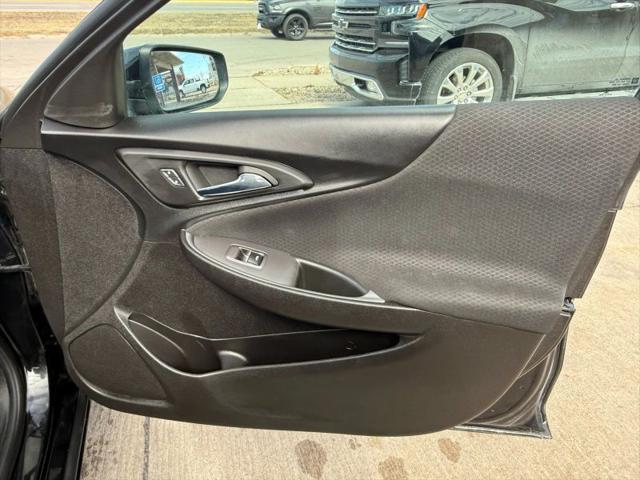 2022 Chevrolet Malibu FWD LT
