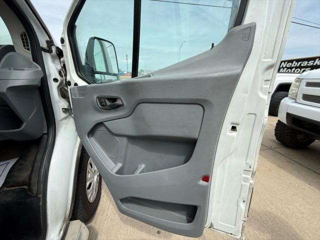 2016 Ford Transit w/60/40 Side Door w/RWB