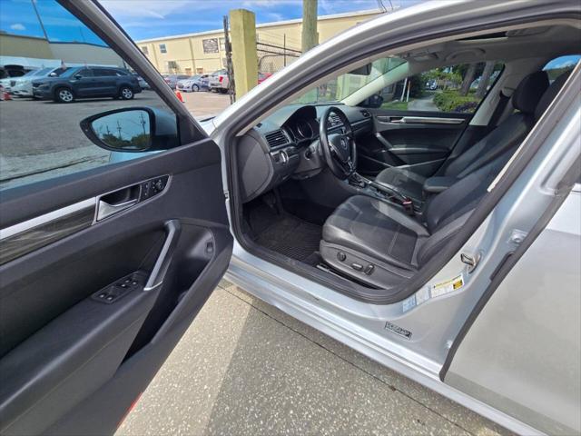 2018 Volkswagen Passat 2.0T SE