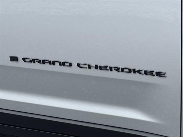 2025 Jeep Grand Cherokee L Altitude 4x4